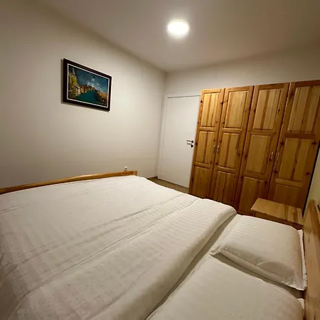 Apartment Hedonija *